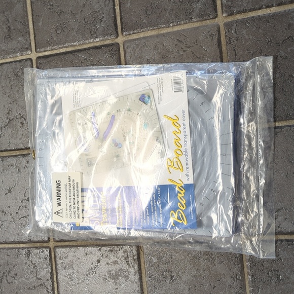 The bead smith bead board with cover - Picture 1 of 4